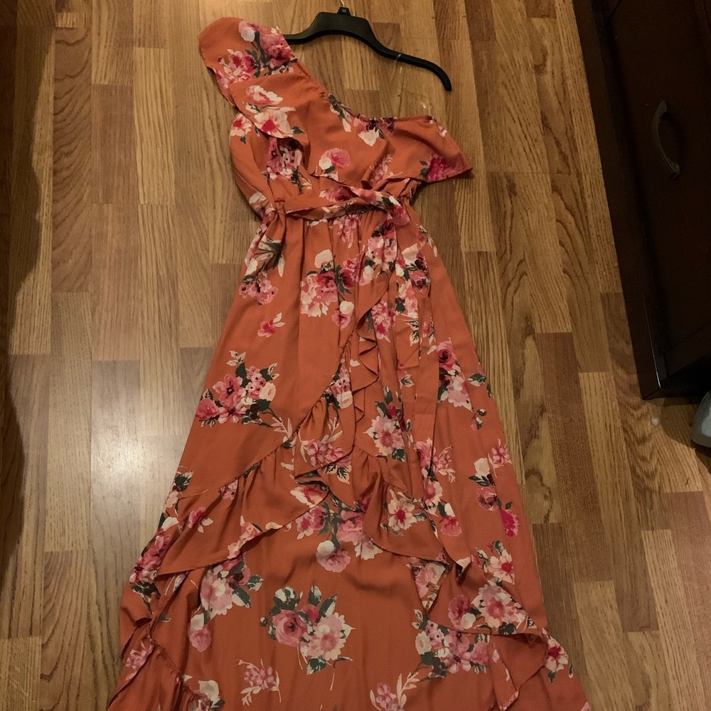 Dress - Picture 3 of 4